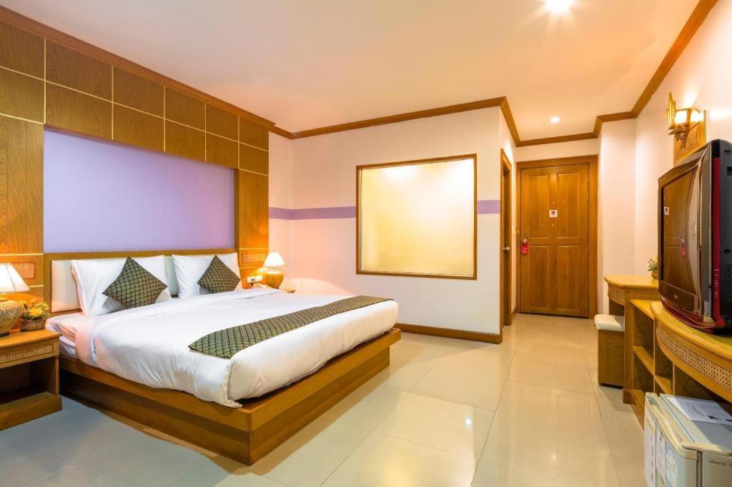 Azure Phuket Hotel Patong