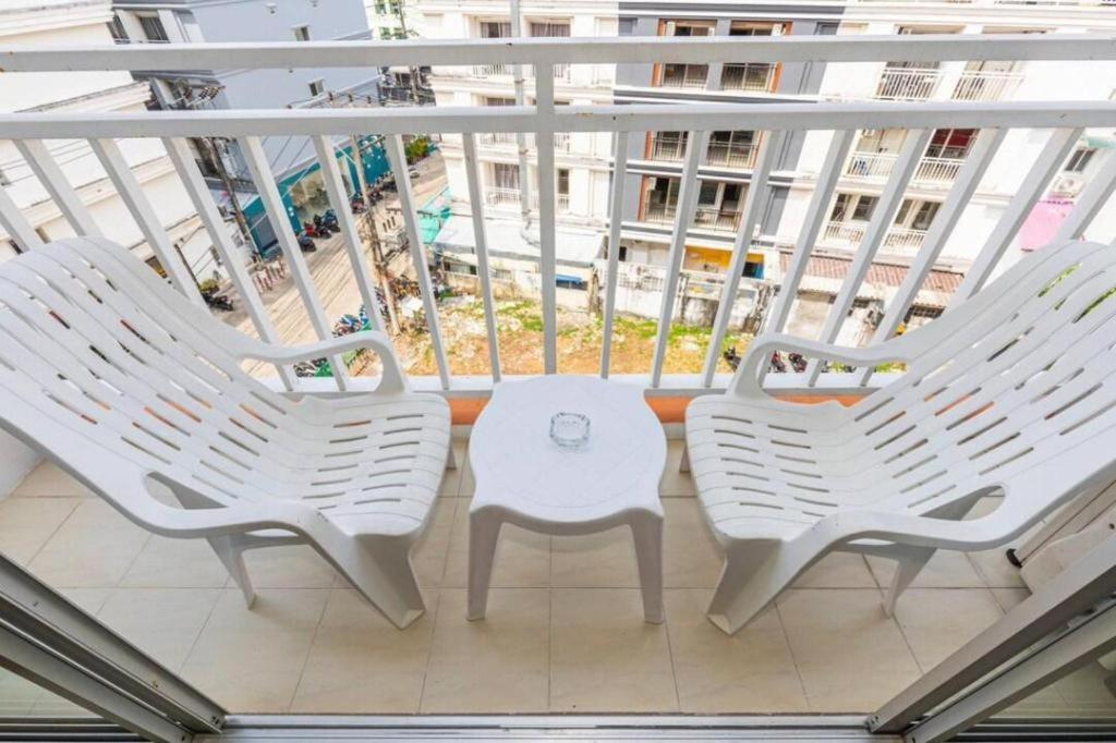 Azure Phuket Hotel 3*