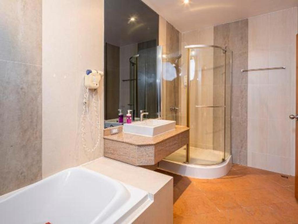 Azure Phuket Hotel 3*