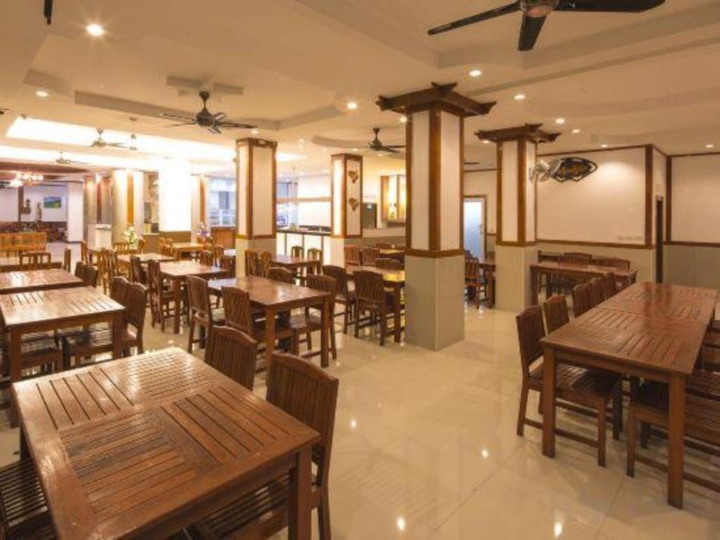 Azure Phuket Hotel 3*