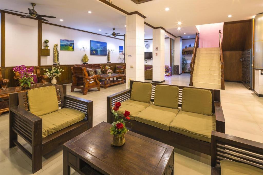 Azure Phuket Hotel 3*