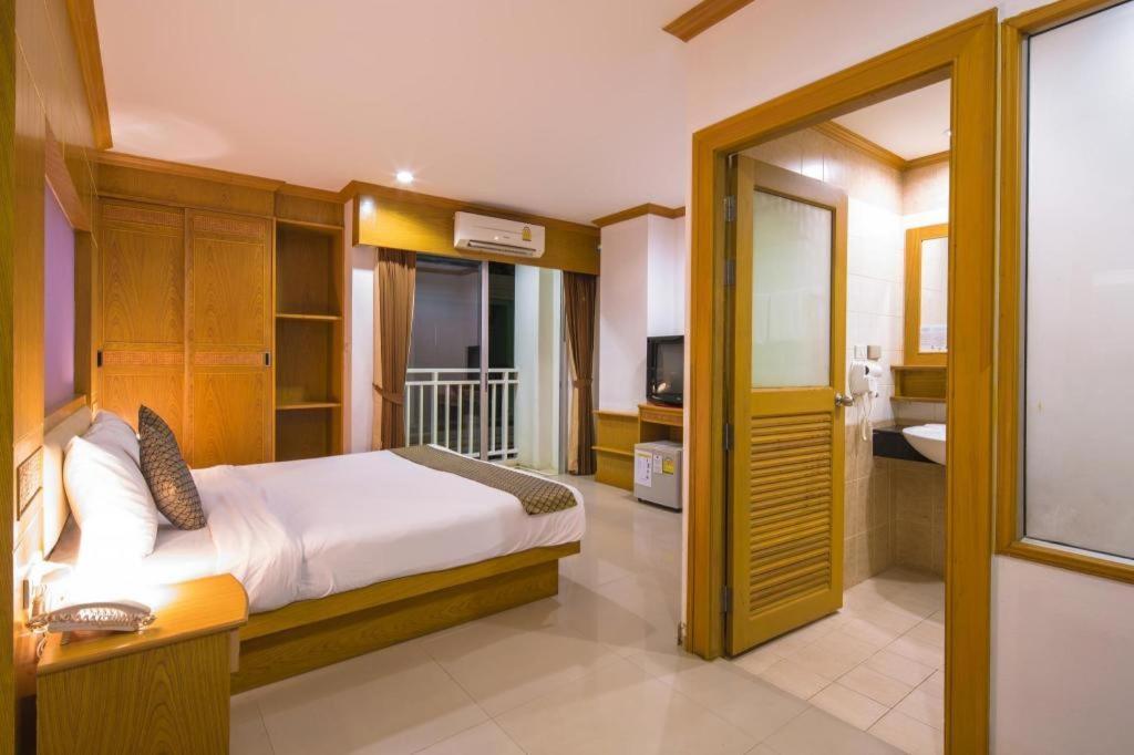 Hotel Azure Phuket Patong
