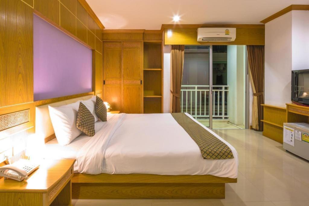Hotel Azure Phuket