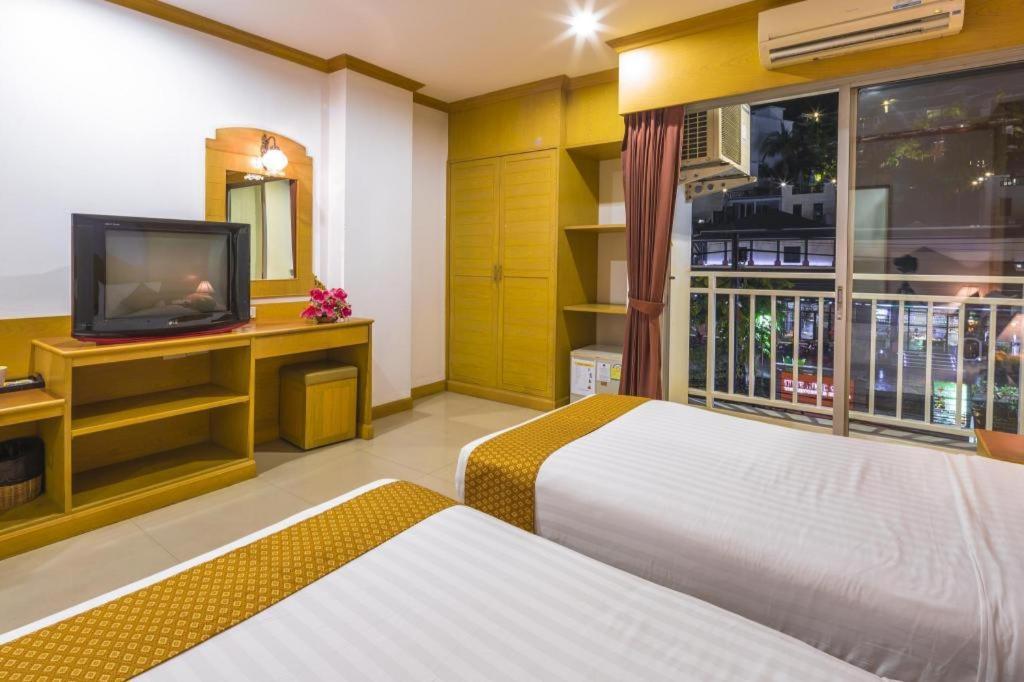 Hotel Azure Phuket 3*