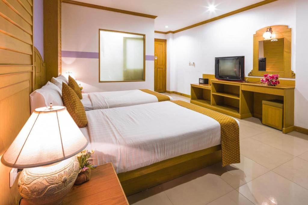 Azure Phuket Hotel Patong