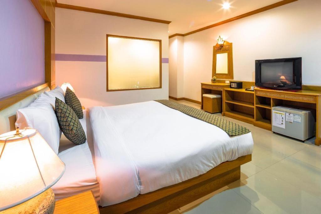 Azure Phuket Hotel Patong