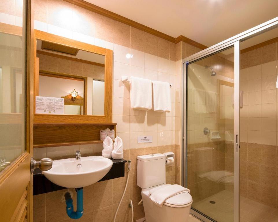 Azure Phuket 3*